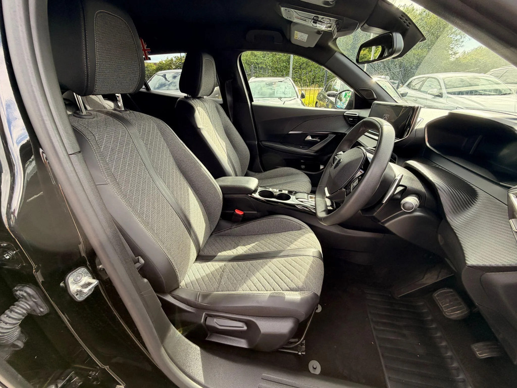 Peugeot 2008 2008 Active Puretech Ss White #27