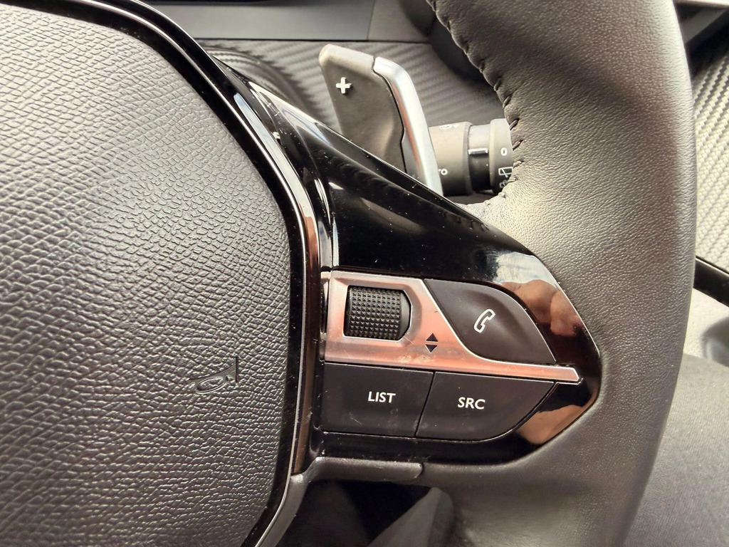 Peugeot 2008 2008 Active Puretech Ss White #34