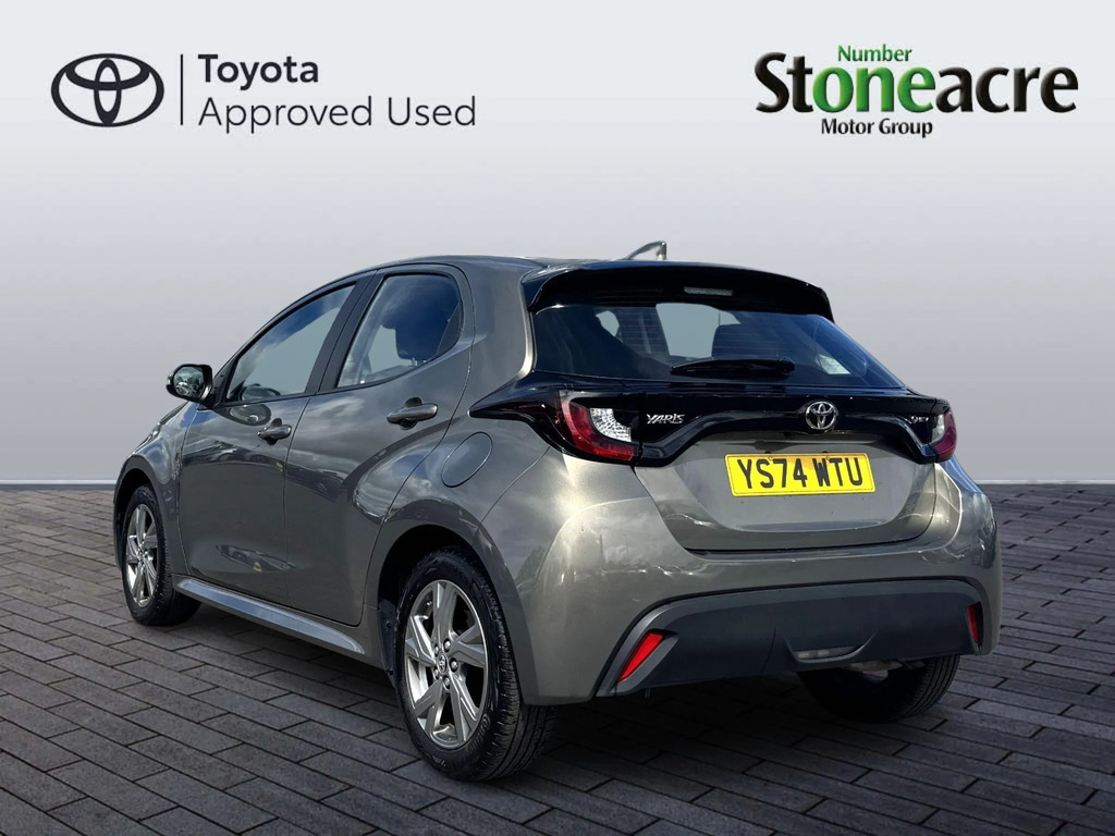 Toyota Yaris 1.5 Hybrid Icon Cvt  #5