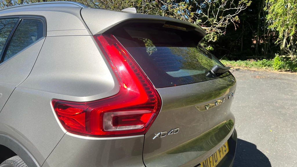 Volvo XC40 R-design Black #37