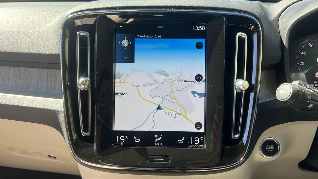 Volvo XC40 R-design Black #16