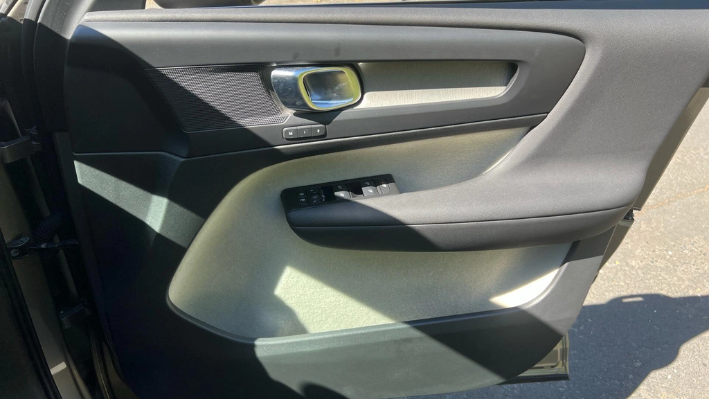 Volvo XC40 R-design Black #26