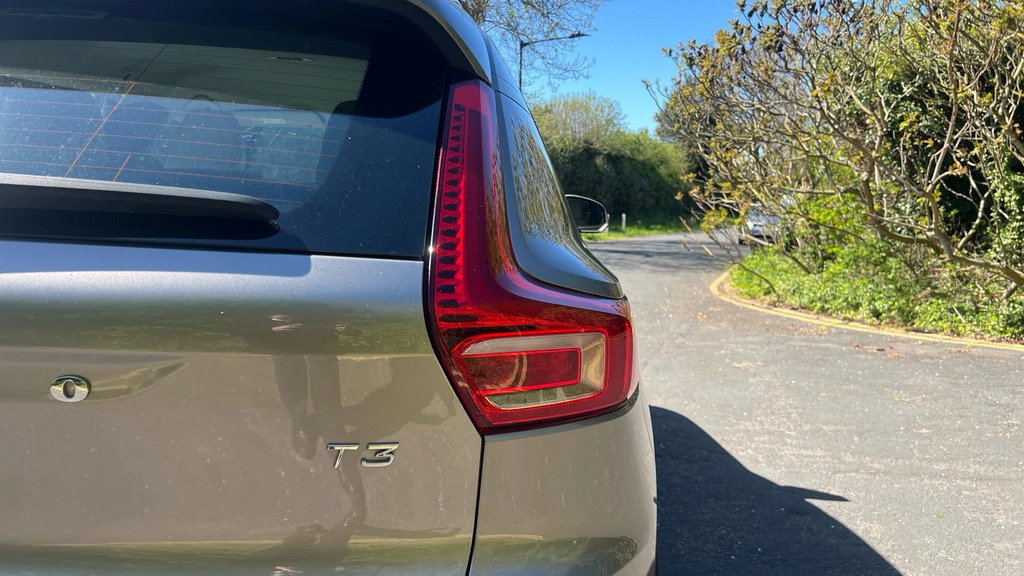 Volvo XC40 R-design Black #36