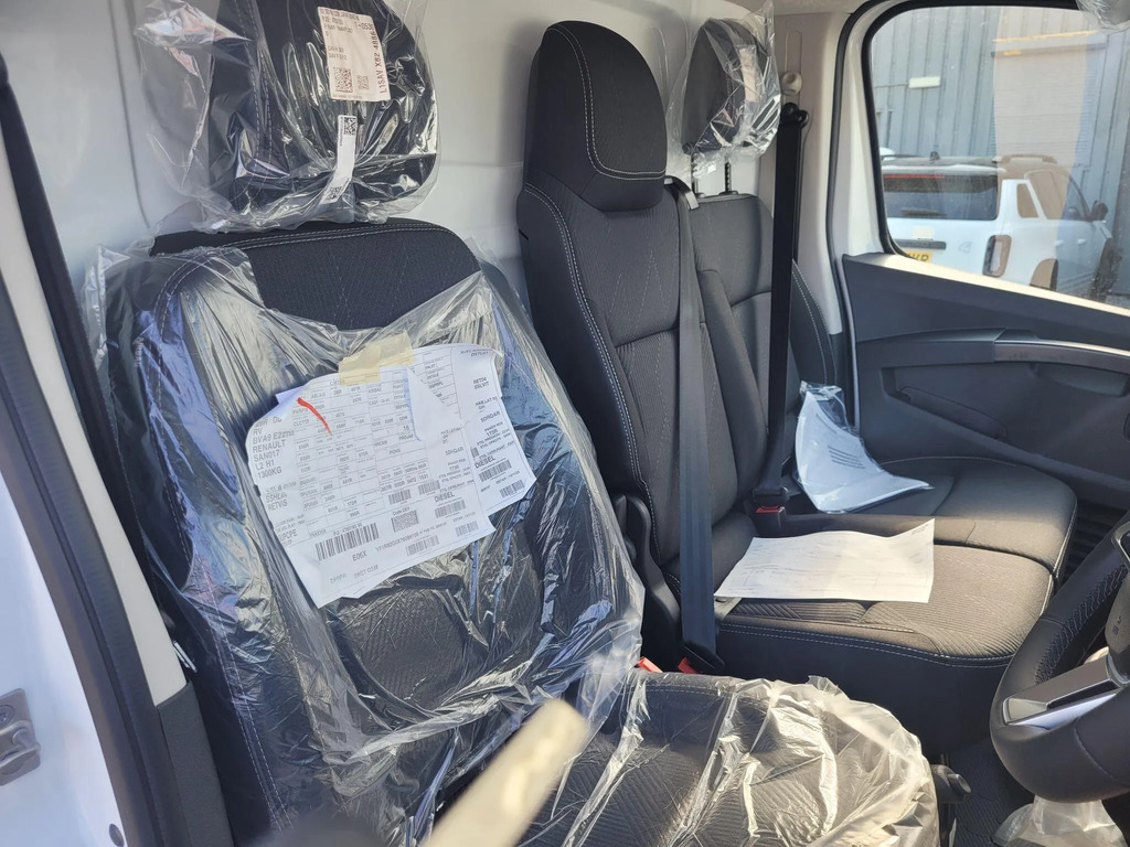 Renault Trafic Sl30 Blue Dci White #10