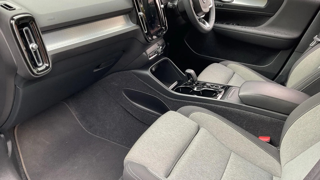 Volvo XC40 R-design Grey #23