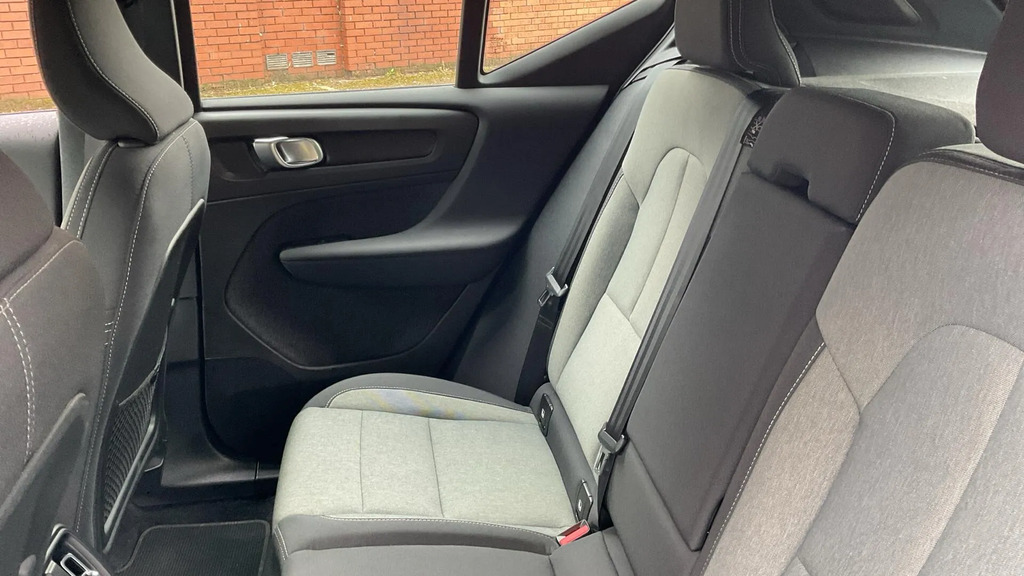 Volvo XC40 R-design Grey #31