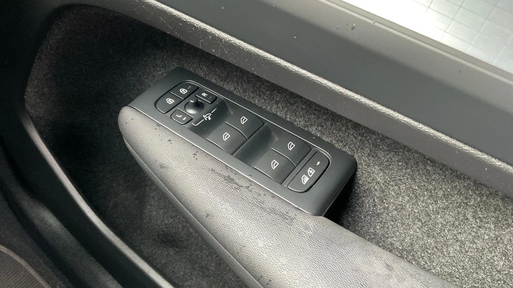 Volvo XC40 R-design Grey #22
