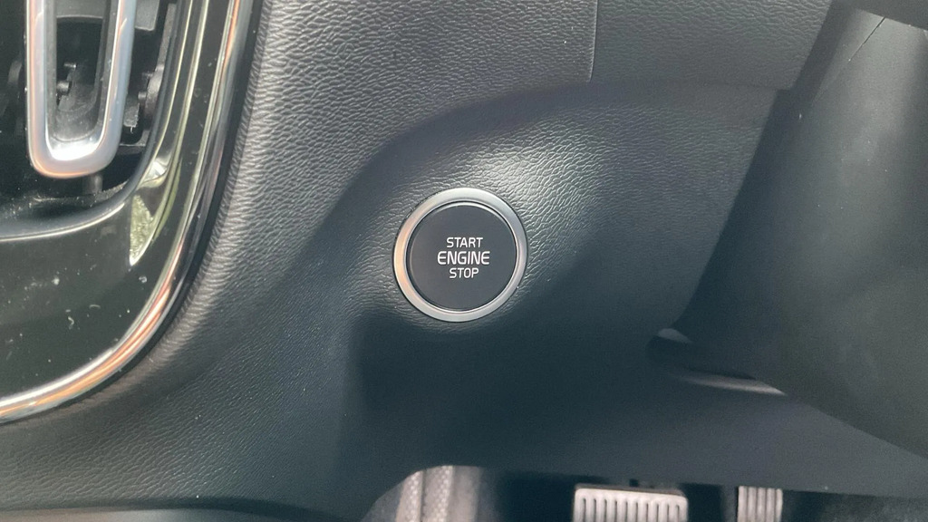 Volvo XC40 R-design Grey #25