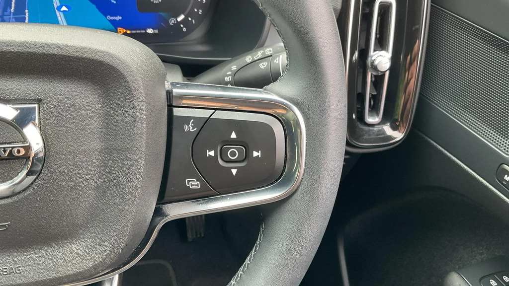 Volvo XC40 R-design Grey #20