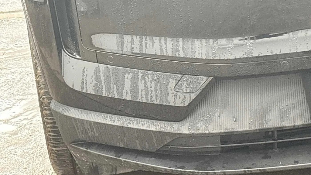 Volvo EX30 Plus Black #22