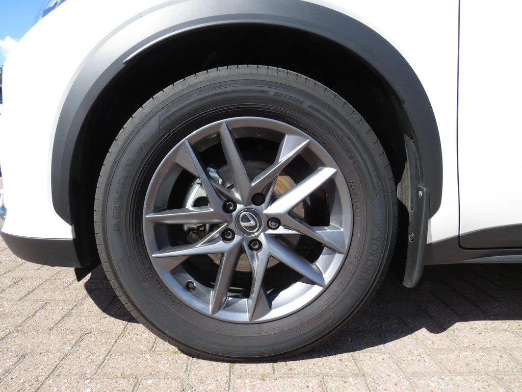 Lexus LBX 1.5 Vvt-ie Premium Plus E-cvt Euro 6 Ss Grey #9