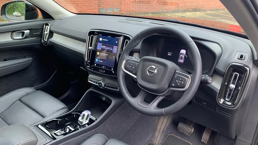 Volvo XC40 2.0 B4p Ultimate Dark  #4