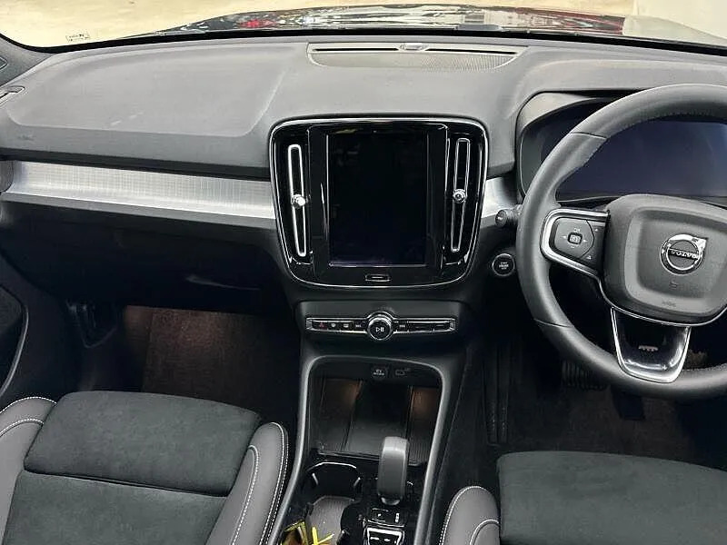 Volvo XC40 2.0 B4p Plus Dark  #5