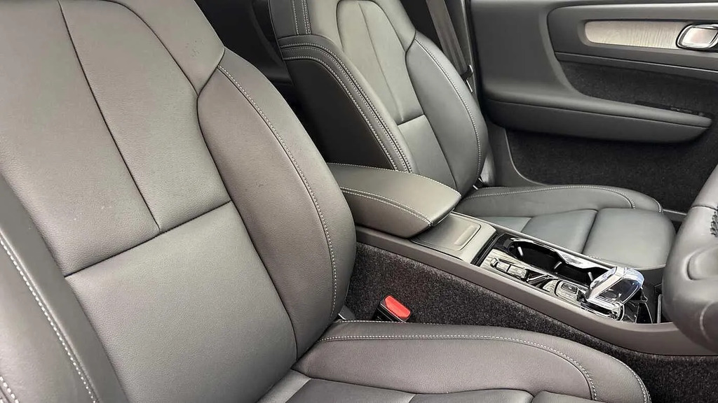 Volvo XC40 B4 P Black Edition Plus Black #27
