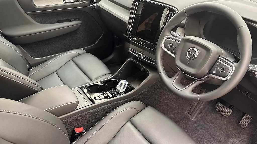 Volvo XC40 B4 P Black Edition Plus Black #8