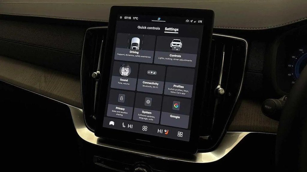 Volvo XC90 B5 P Awd Plus Dark Grey #35