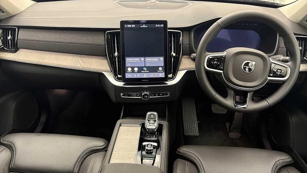 Volvo XC90 B5 P Awd Plus Dark Grey #10