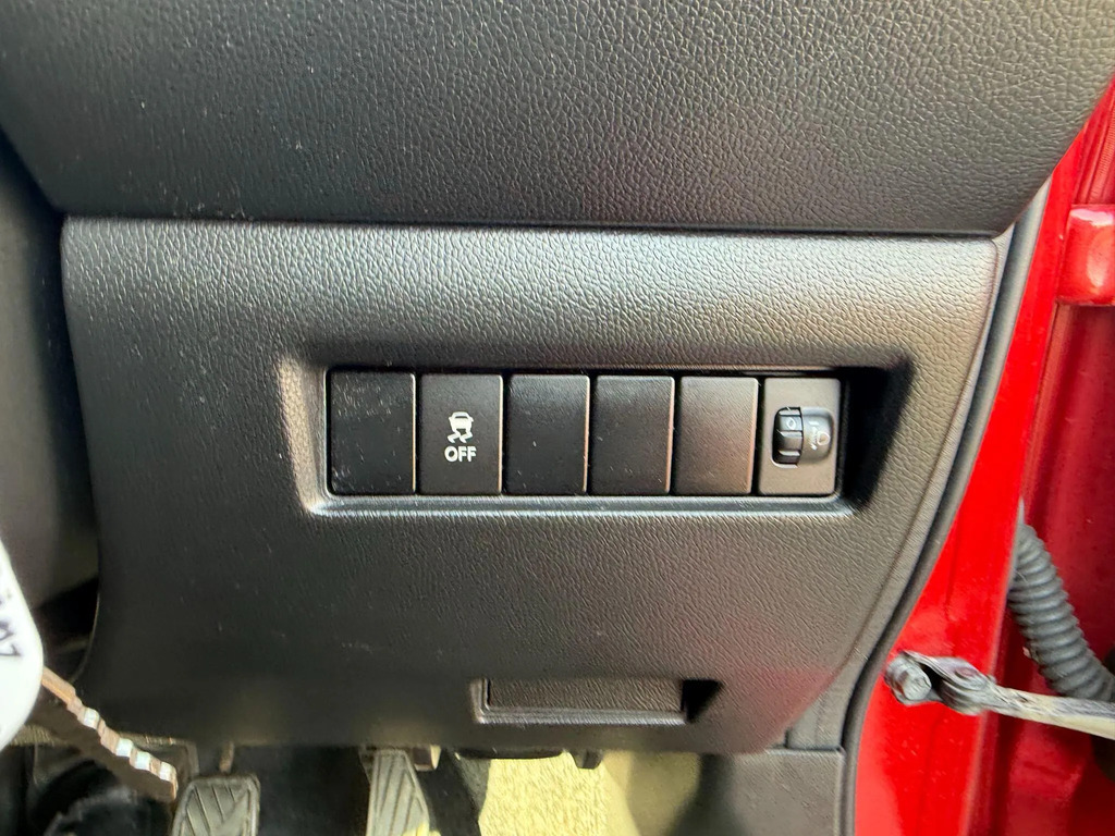 Suzuki Swift Hatchback 1.0 Red #21