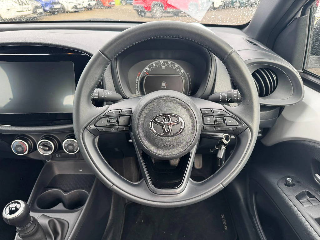 Toyota Aygo X Pure Automatic White #17
