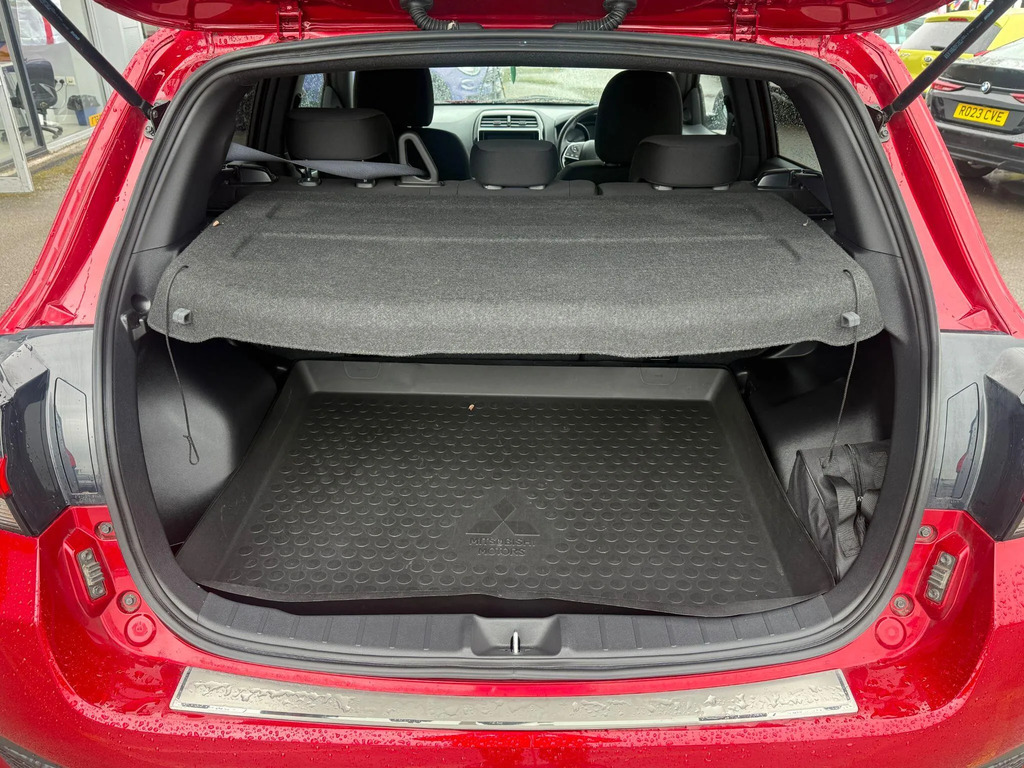 Mitsubishi ASX Asx Dynamic Red #10