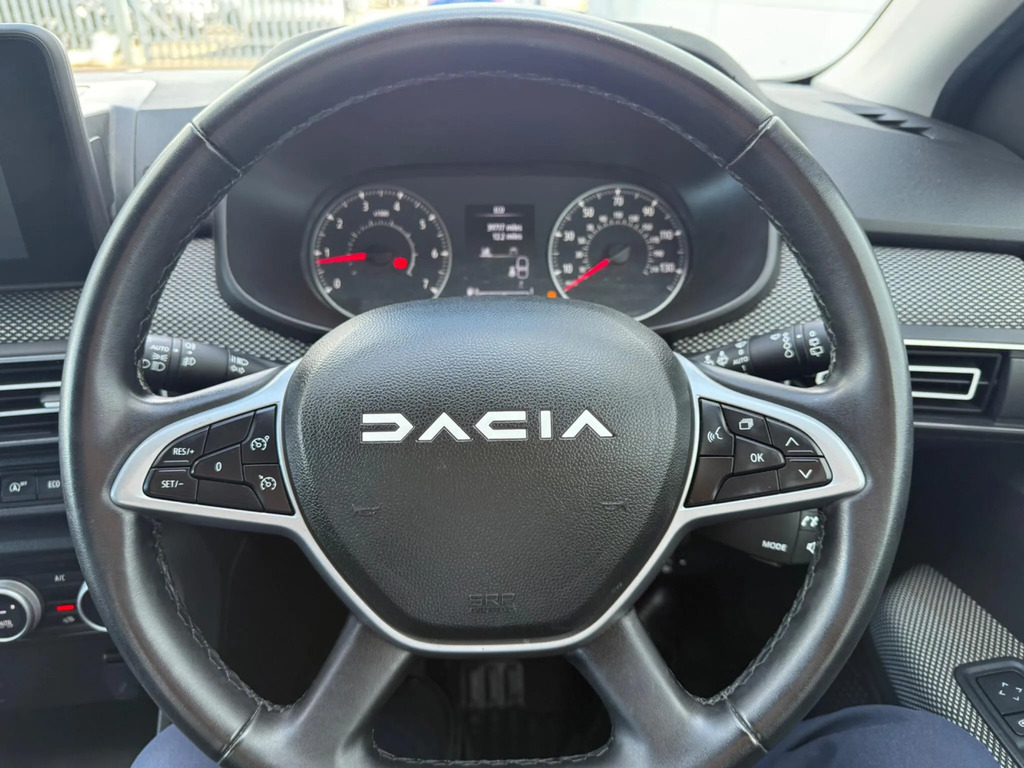 Dacia Jogger 1.6 Hev Extreme Grey #24