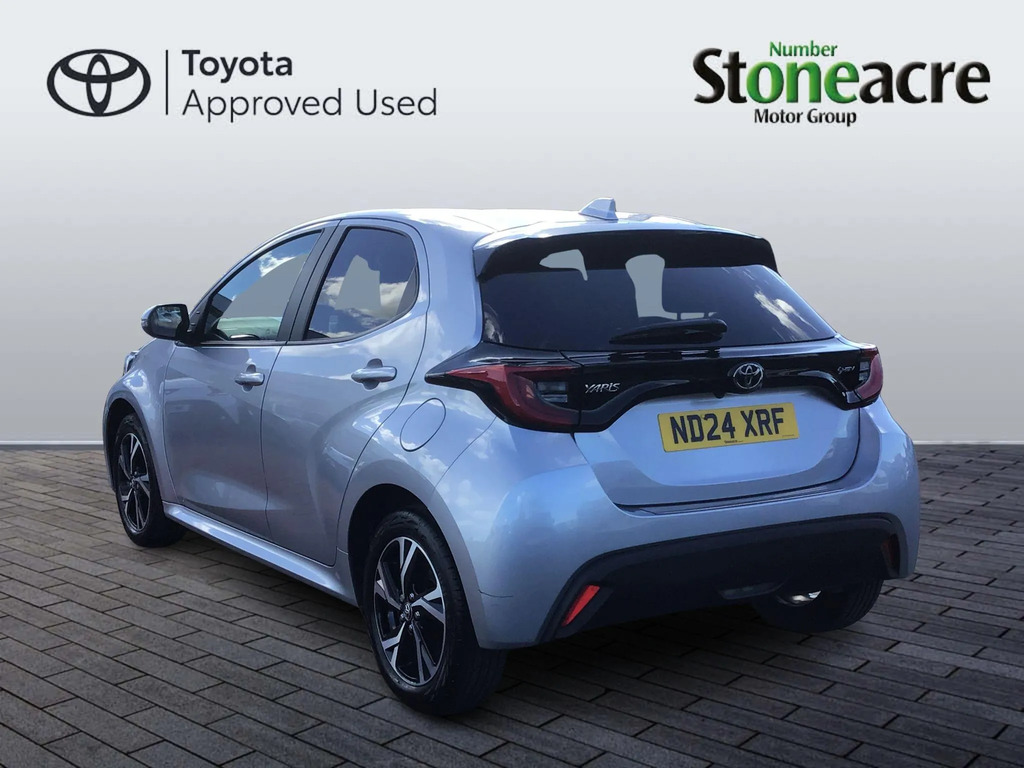 Toyota Yaris 1.5 Hybrid Design ND24XRF #4