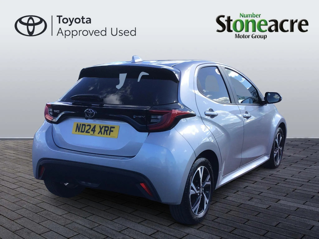 Toyota Yaris 1.5 Hybrid Design ND24XRF #2