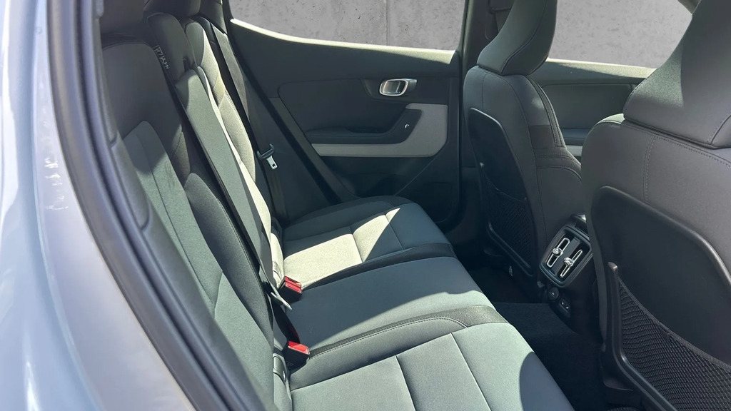 Polestar 2 Hatchback Black #21