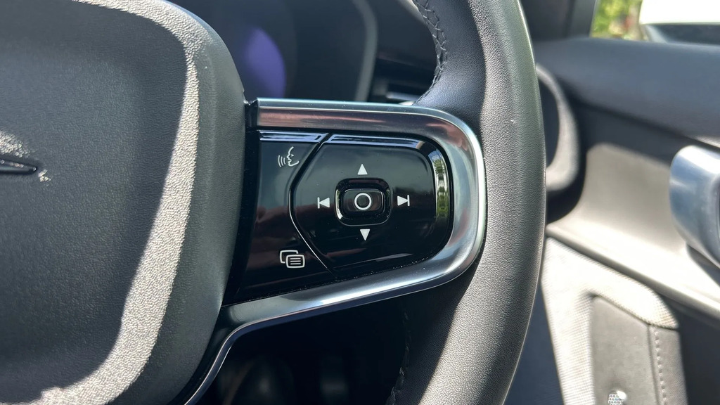 Polestar 2 Hatchback Black #11