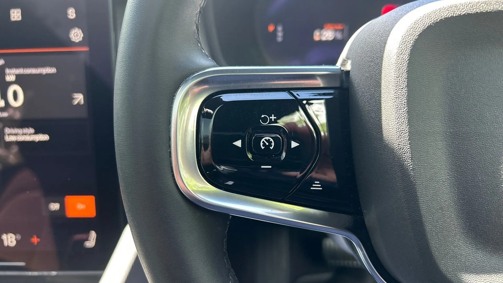 Polestar 2 Hatchback Black #10
