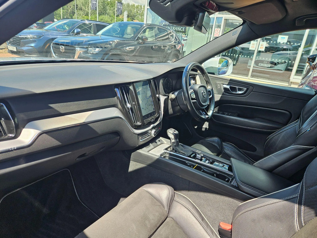 Volvo XC60 Red #13