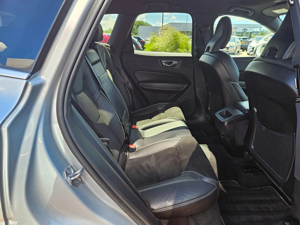 Volvo XC60 Red #18