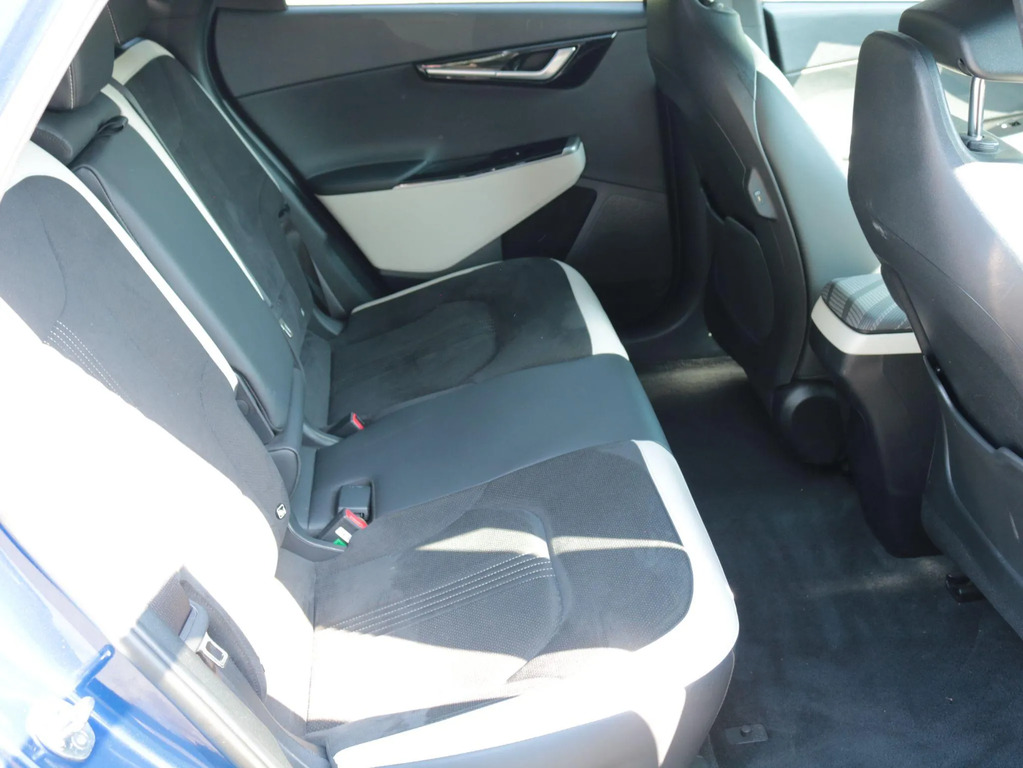 Kia EV6 Air Red #26