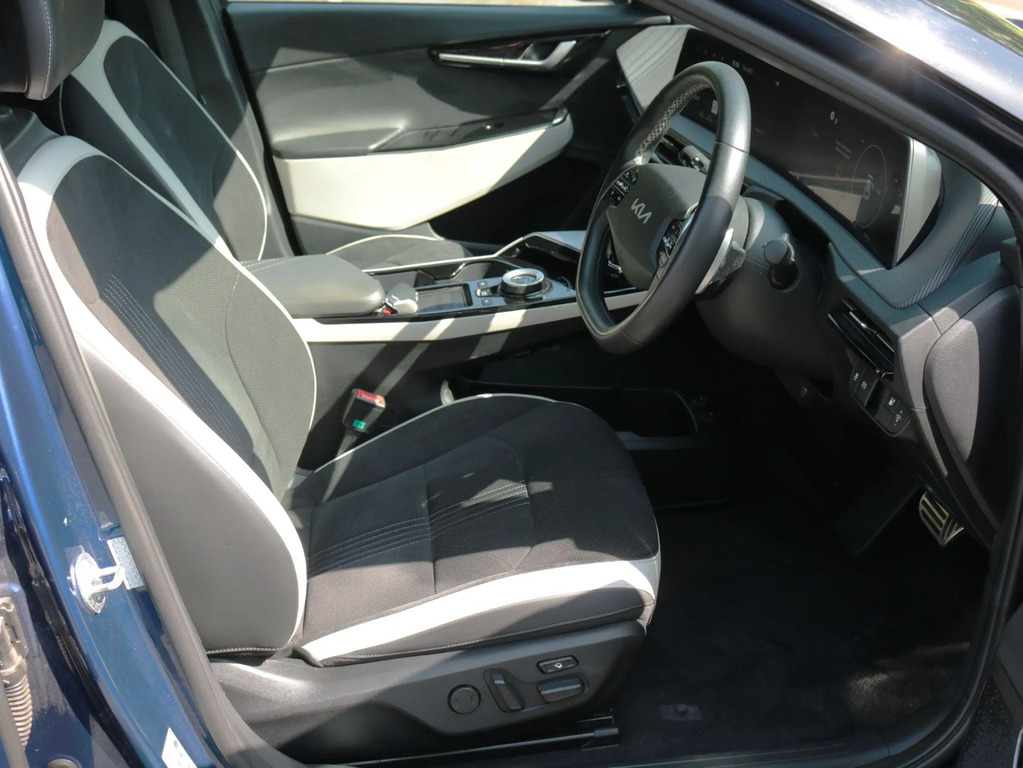 Kia EV6 Air Red #13