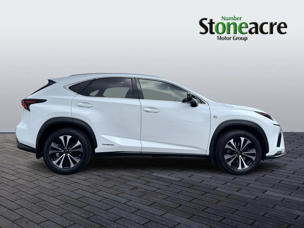 Lexus NX 300H 2.5 F-sport  #2
