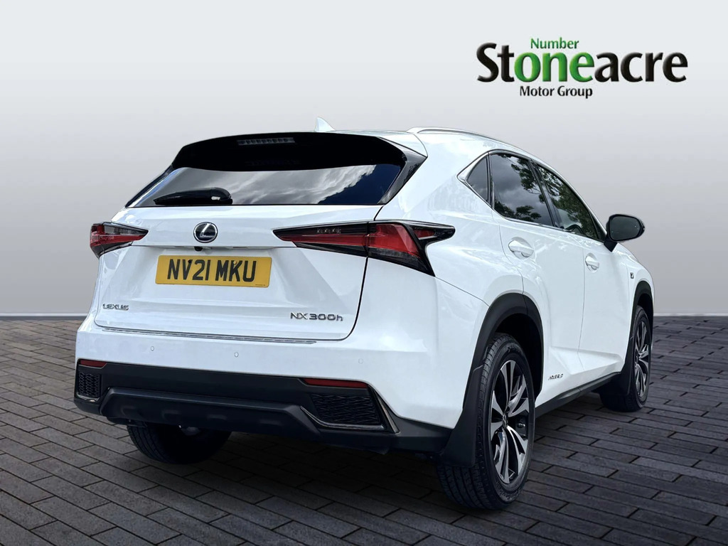 Lexus NX 300H 2.5 F-sport  #3