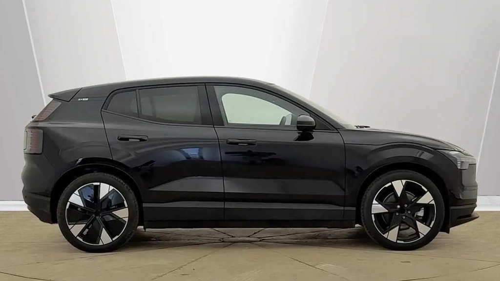 Volvo EX30 Single Motor Extended Range 69Kwh Ultra  #2