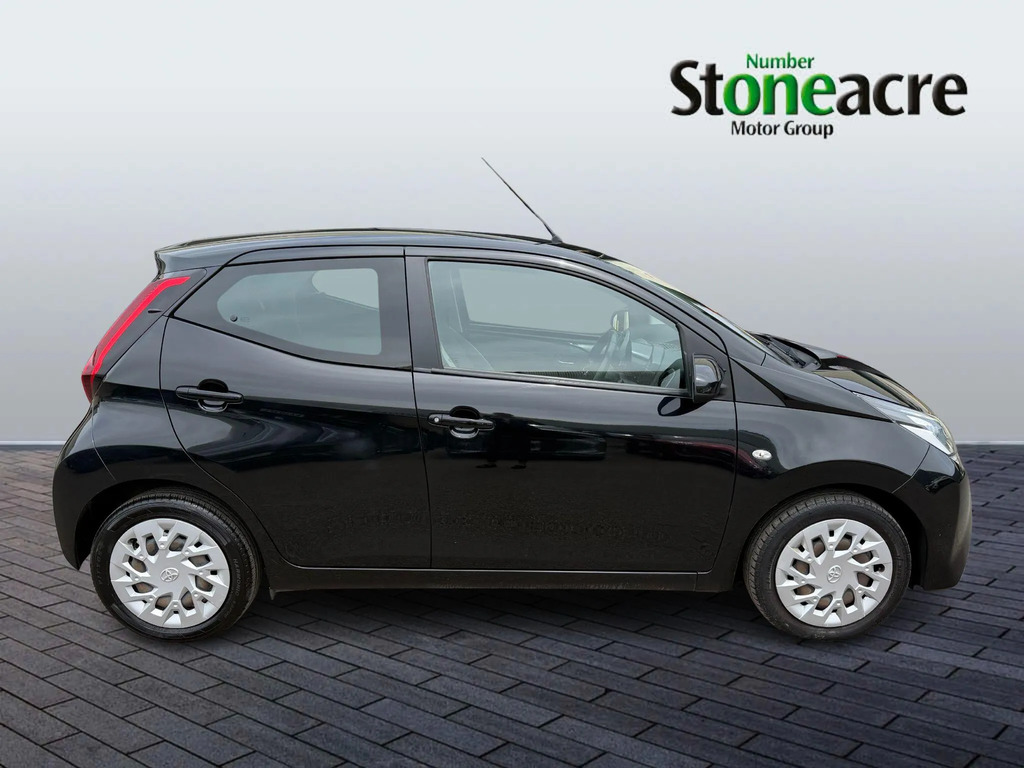 Toyota Aygo 1.0 Vvt-i X-play Black #2