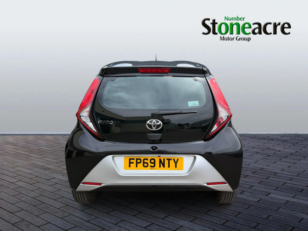 Toyota Aygo 1.0 Vvt-i X-play Black #4