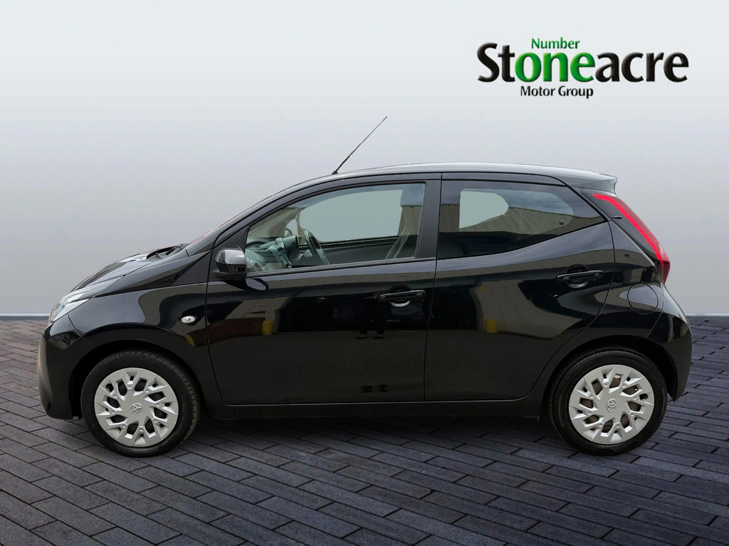 Toyota Aygo 1.0 Vvt-i X-play FP69NTY Black #6
