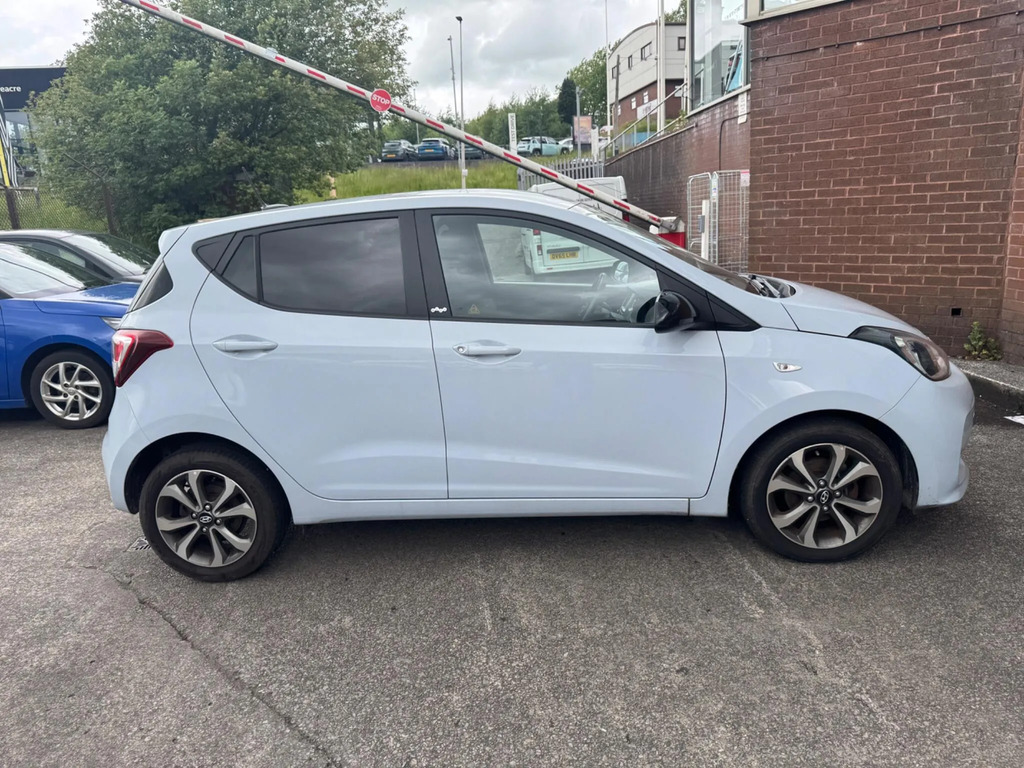 Hyundai I10 1.0 Play Hatchback Euro 6 67 Ps  #5