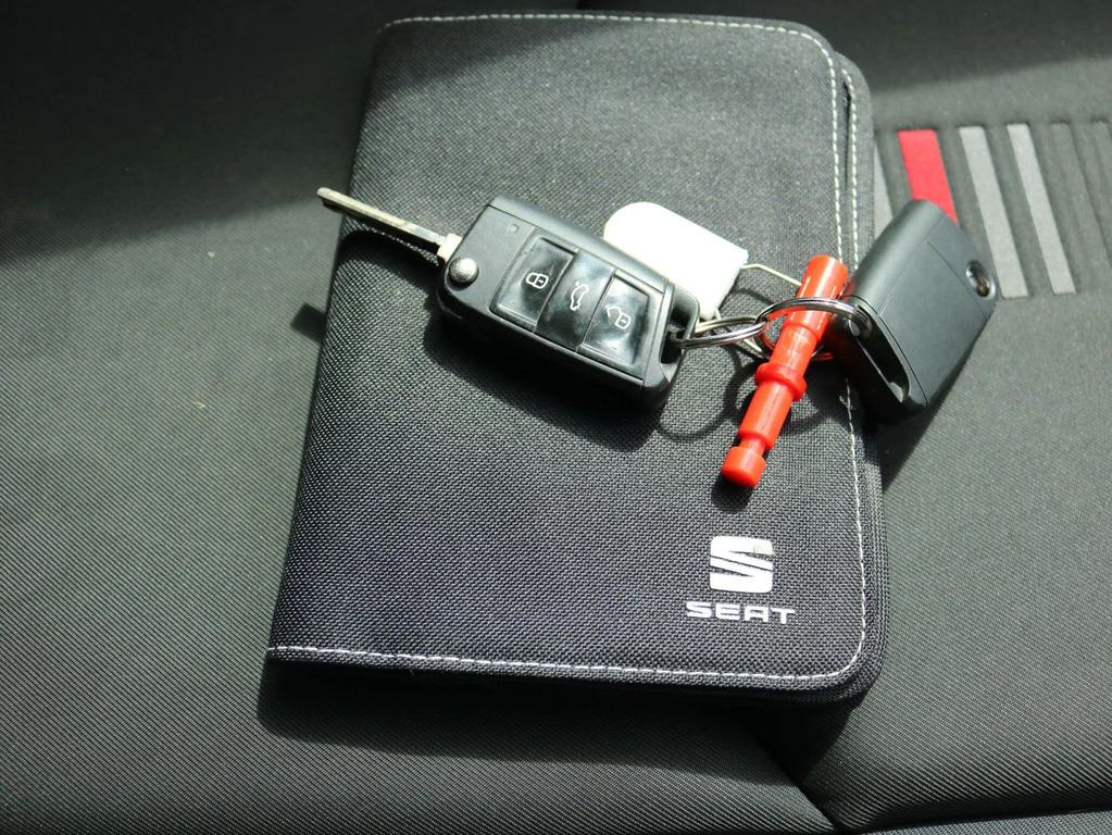 Seat Arona Se Technology White #30
