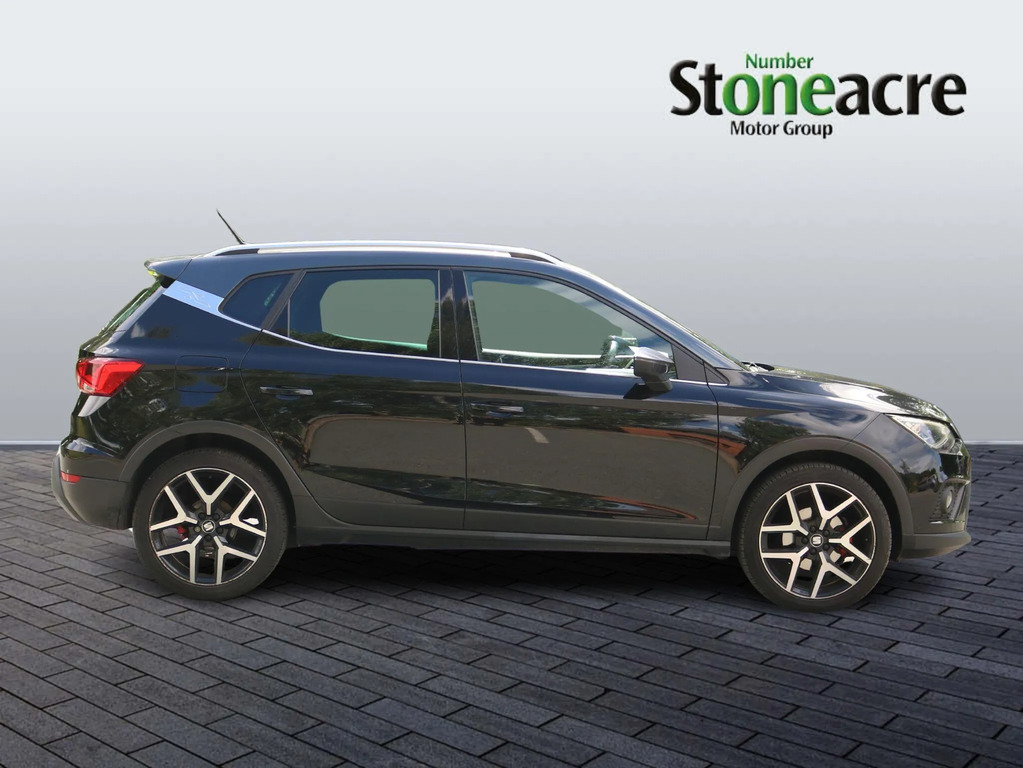 Seat Arona Se Technology White #2