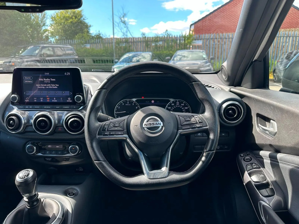 Nissan Juke Acenta White #2