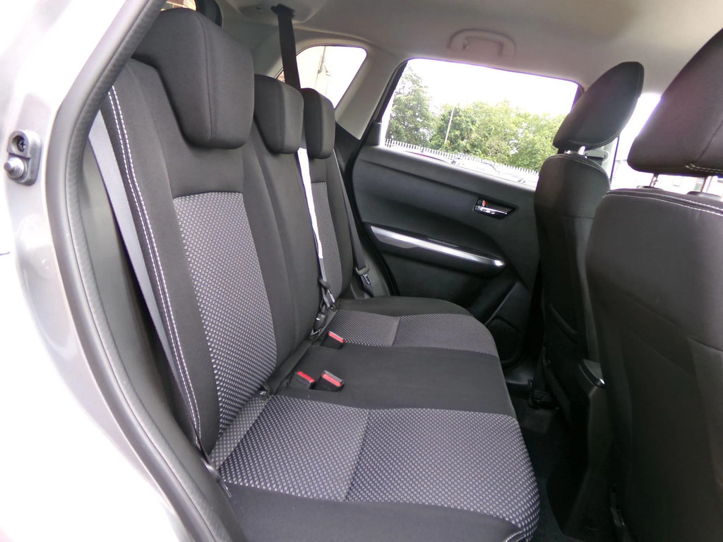 Suzuki Vitara Suv Silver #19