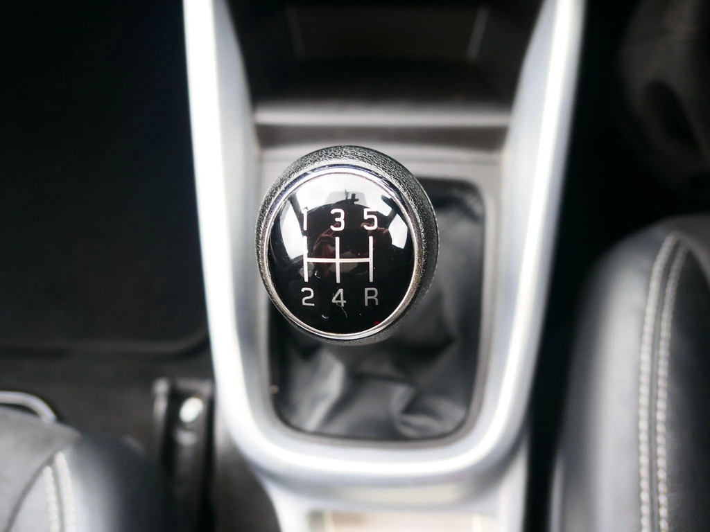Suzuki Vitara Sz-t Silver #30