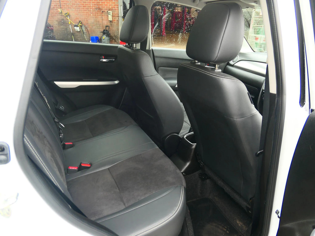 Suzuki Vitara Sz-t Silver #10