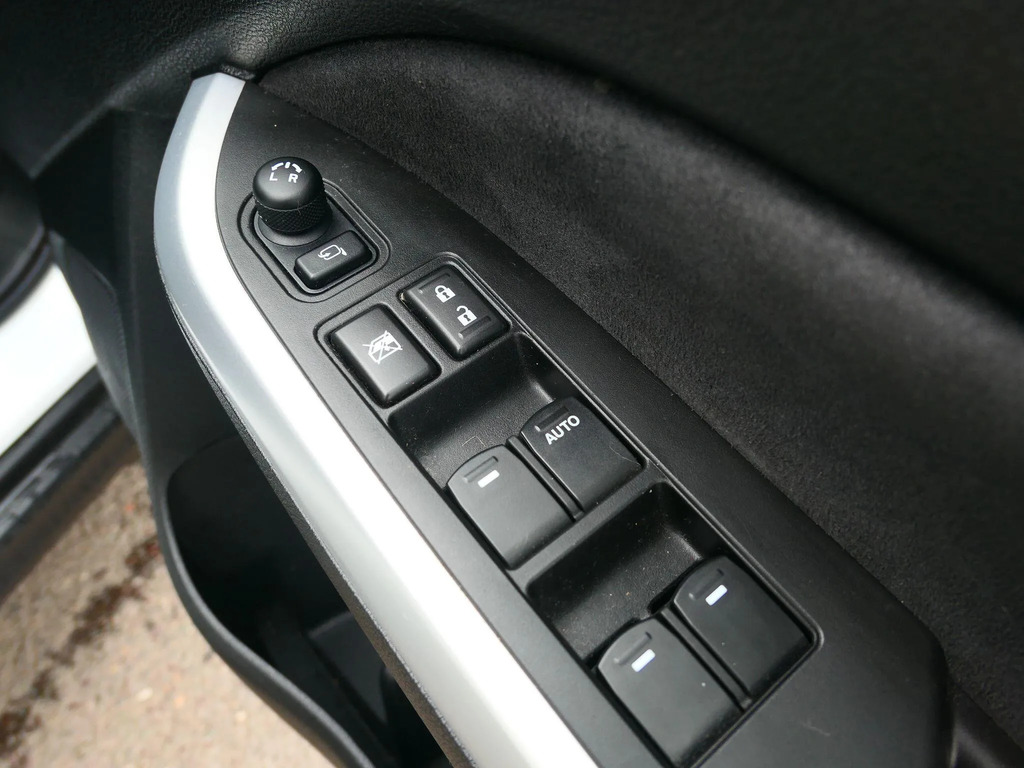 Suzuki Vitara Sz-t Silver #11