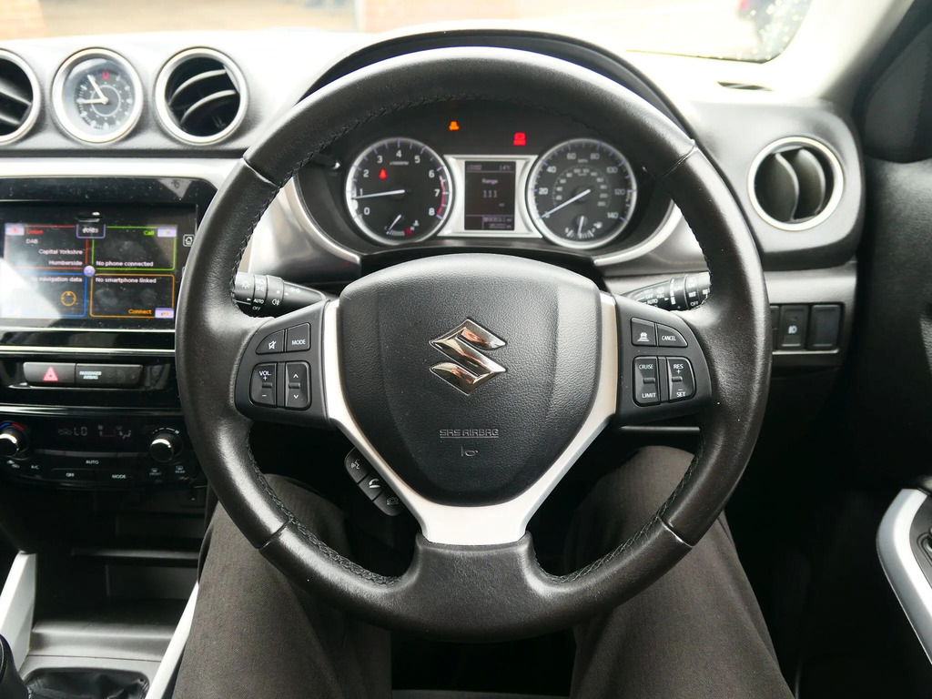 Suzuki Vitara Sz-t Silver #27