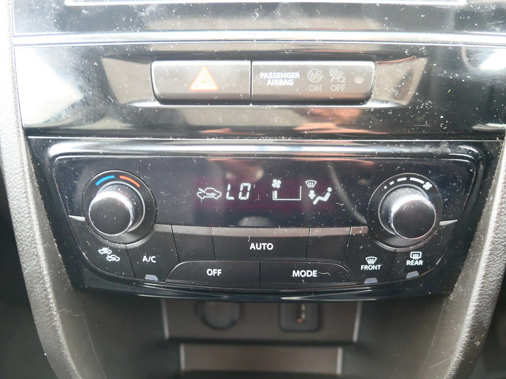 Suzuki Vitara Sz-t Silver #17
